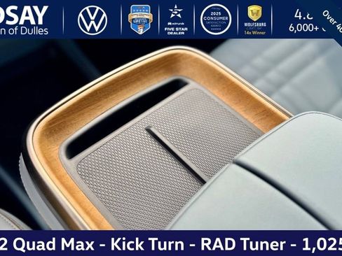 Used 2026 Rivian R1S Premium image 17