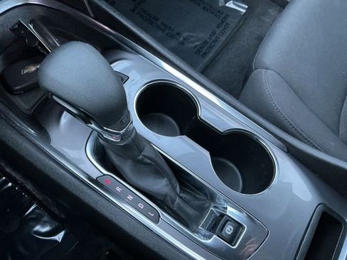 Used 2023 Chevrolet Malibu LT image 32