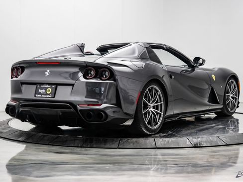 Used 2023 Ferrari 812 GTS RWD image 21