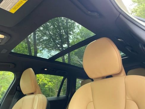 Certified 2025 Volvo V60 B5 Cross Country Ultra AWD/4WD image 24