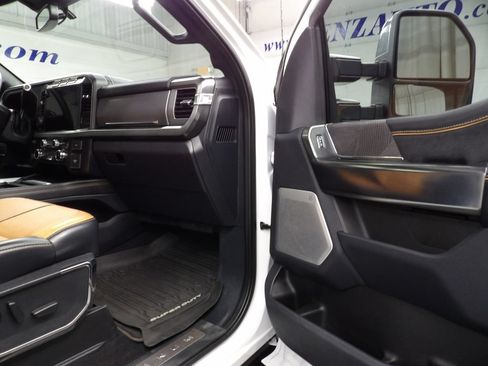 Used 2024 Ford F250 Platinum AWD/4WD image 34