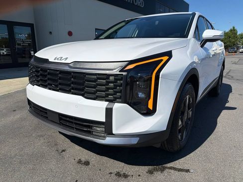 New 2026 Kia Sportage LX AWD/4WD image 3