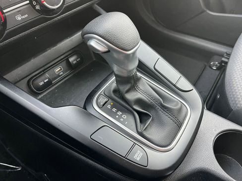 Used 2025 Kia Soul LX w/ LX Technology Package image 39