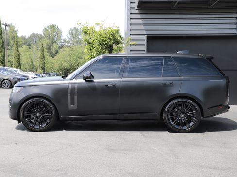 Used 2025 Land Rover Range Rover Long Wheelbase SE AWD/4WD image 7