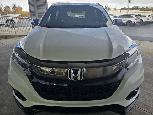Used 2021 Honda HR-V Sport image 9