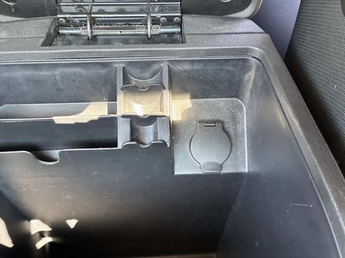 Used 2019 Nissan Frontier PRO-4X AWD/4WD image 18