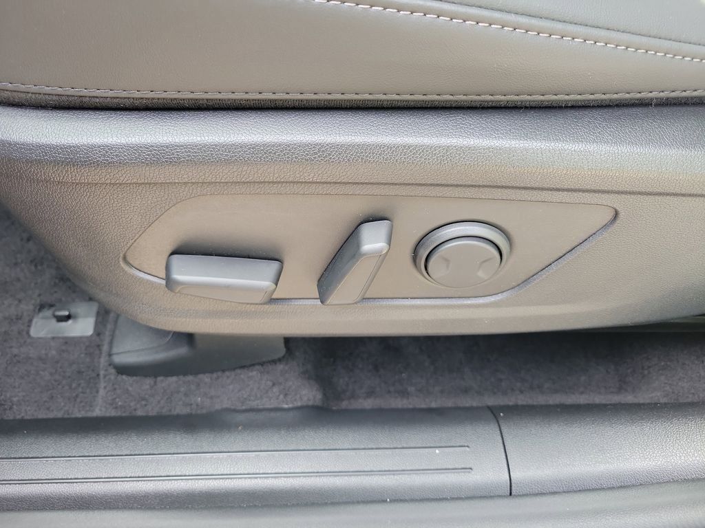 New 2026 Kia Sorento S w/ S Panoramic Sunroof Package FWD image 24