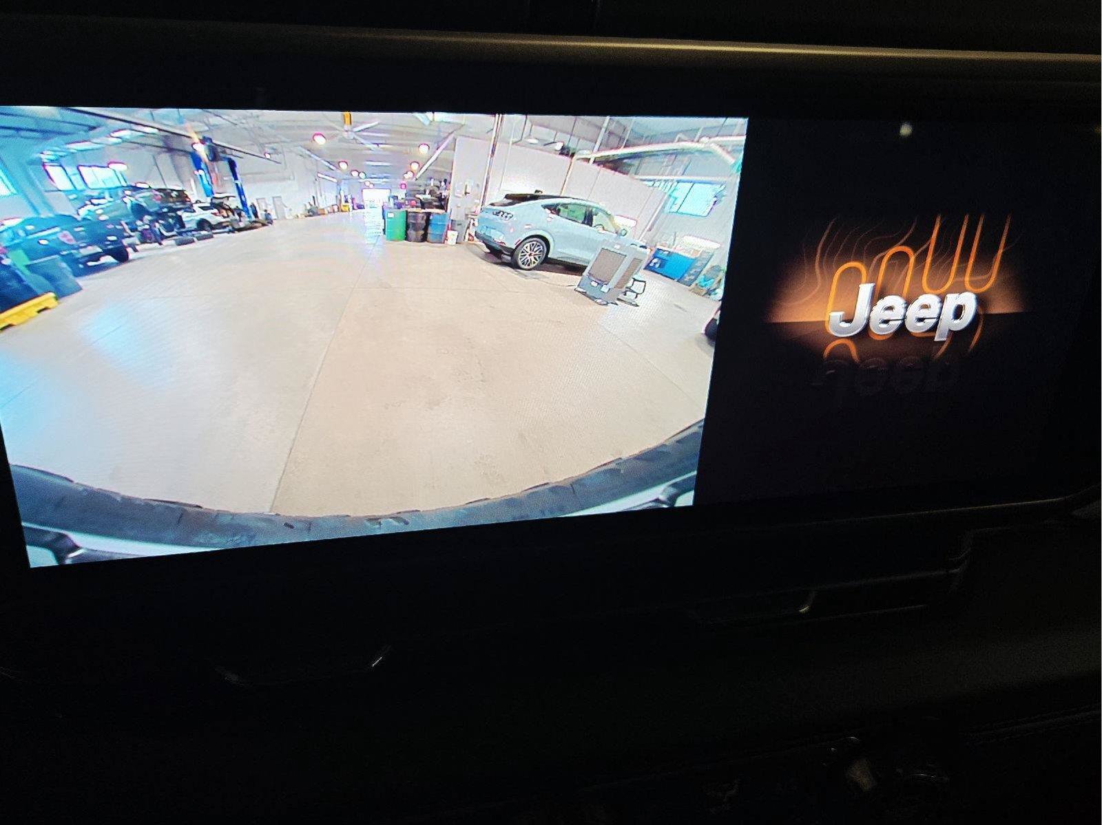 Used 2026 Jeep Wrangler Unlimited Rubicon AWD/4WD image 32