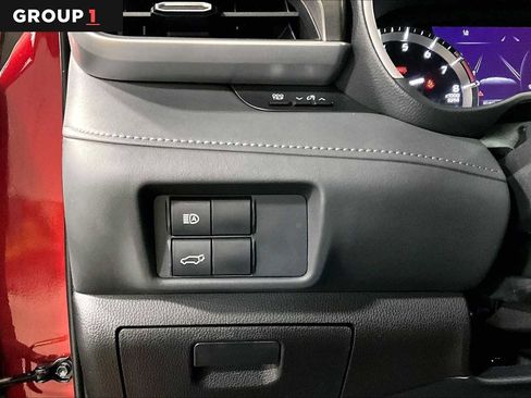 Used 2021 Toyota Highlander XLE image 34