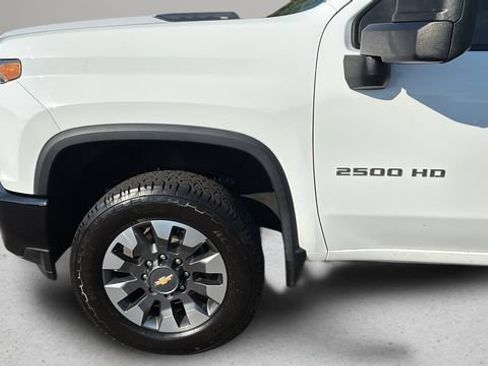 Used 2022 Chevrolet Silverado 2500 Custom w/ Custom Value Package AWD/4WD image 34
