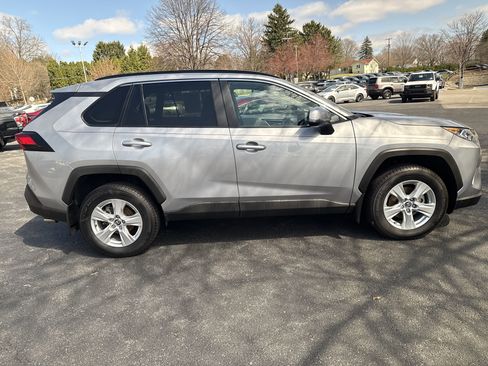 Used 2021 Toyota RAV4 XLE image 13