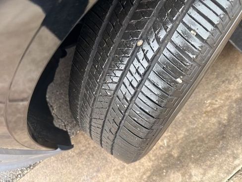 Certified 2025 Lexus RZ 450e w/ Technology Package image 9