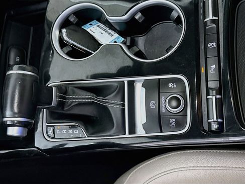 Used 2018 Kia Stinger Premium RWD image 20