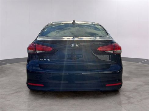 Used 2018 Kia Forte LX w/ LX Popular Package image 5