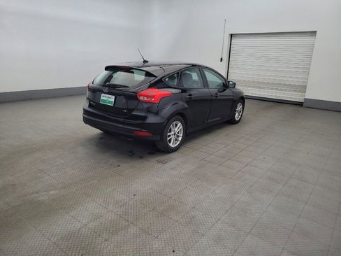 Used 2018 Ford Focus SE w/ Cold Weather Package FWD image 9