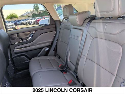New 2025 Lincoln Corsair Reserve image 13