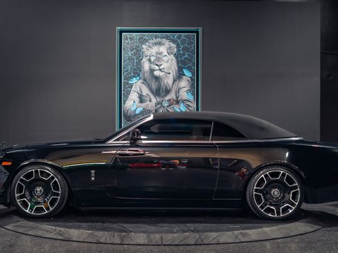 Used 2018 Rolls-Royce Dawn RWD image 4