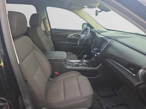 Used 2019 Chevrolet Traverse LT image 16