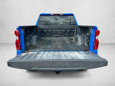 Used 2025 Chevrolet Silverado 1500 LT AWD/4WD image 5