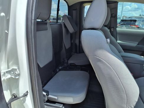 Certified 2021 Toyota Tacoma SR5 RWD image 18