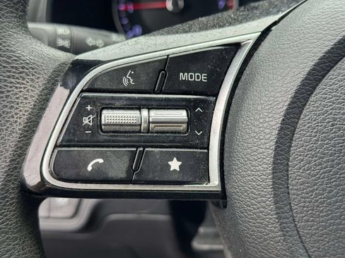 Used 2023 Kia Forte LXS w/ LXS Technology Package FWD image 18