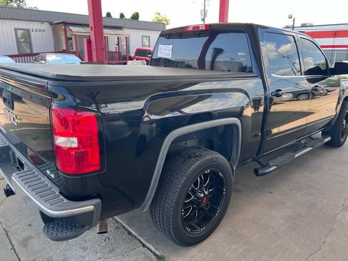 Used 2017 GMC Sierra 1500 SLE w/ SLE Value Package AWD/4WD image 10