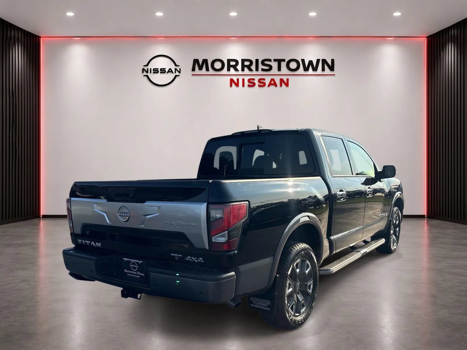 Used 2023 Nissan Titan Platinum Reserve w/ Moonroof Package AWD/4WD image 3