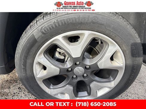 Used 2018 Jeep Compass Limited w/ Navigation Group image 30