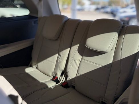 Used 2020 Mercedes-Benz GLS 450 4MATIC image 31