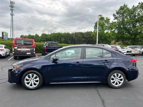 Used 2024 Toyota Corolla LE FWD image 10
