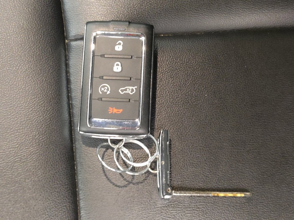 Used 2023 Jeep Grand Cherokee Limited AWD/4WD image 32