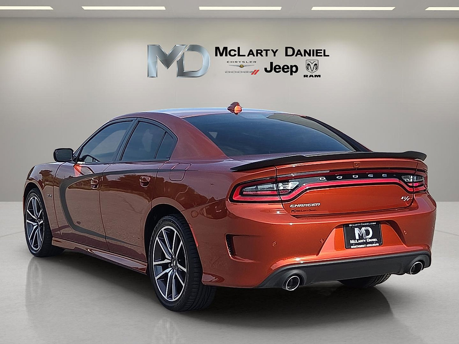 Used 2023 Dodge Charger R/T w/ Plus Group RWD image 4