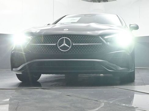 New 2026 Mercedes-Benz CLE 300 4MATIC Coupe image 31