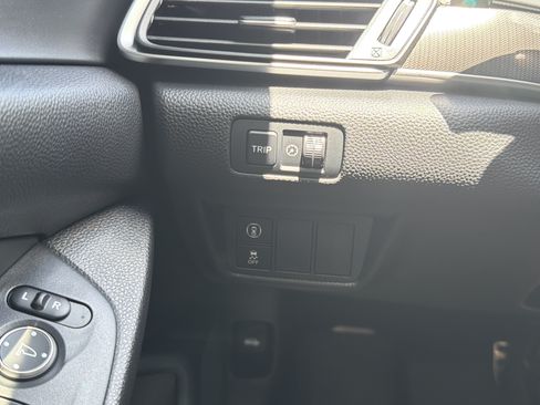 Used 2022 Honda Accord Sport image 12