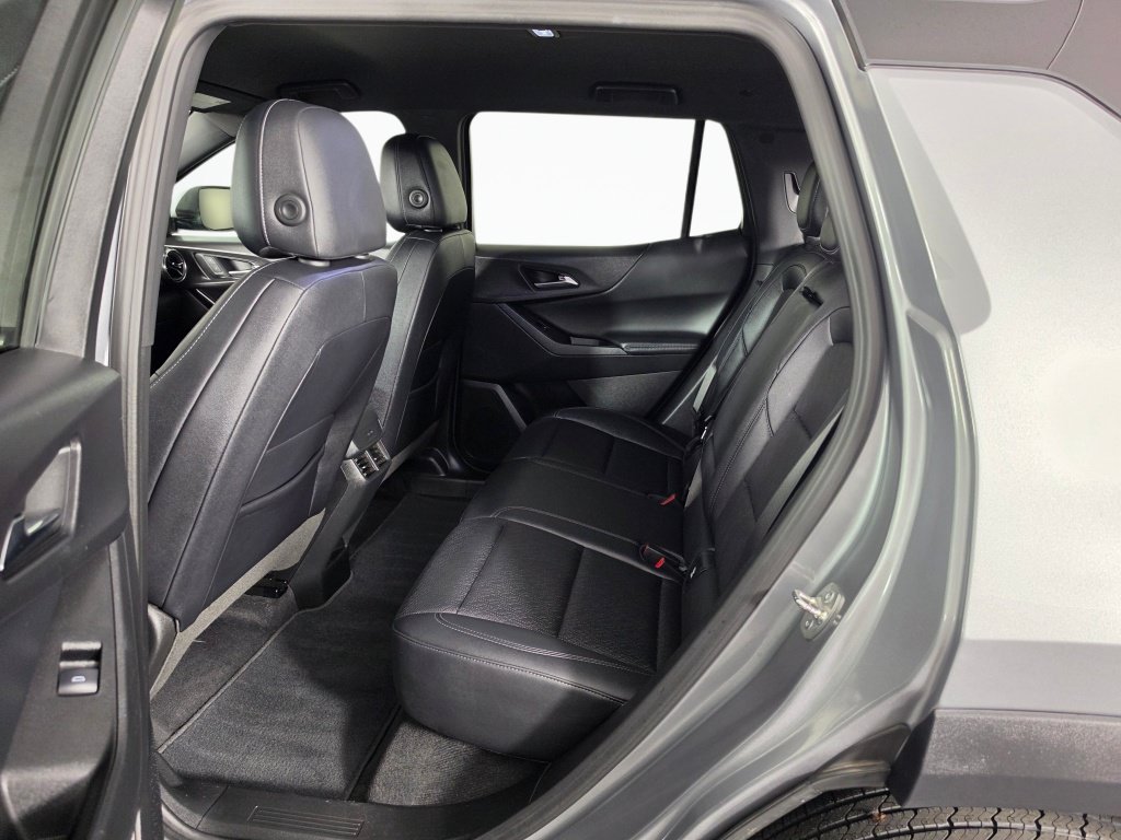 Used 2025 Chevrolet Equinox LT w/ Convenience Package II FWD image 32