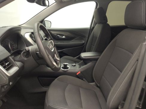 Used 2022 GMC Terrain SLE image 17
