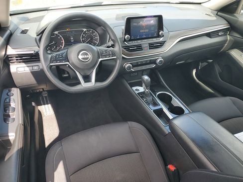Certified 2024 Nissan Altima 2.5 SV FWD image 16