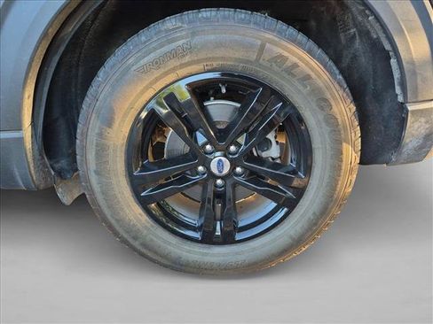 Certified 2021 Ford Explorer XLT w/ Equipment Group 202A AWD/4WD image 13