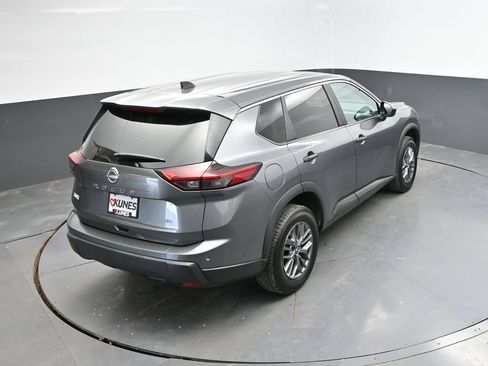 Used 2024 Nissan Rogue S AWD/4WD image 32