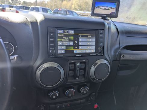 Used 2017 Jeep Wrangler Unlimited Sport w/ Quick Order Package 24S image 12