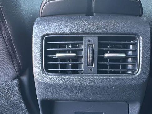 Used 2021 Nissan Rogue SV AWD/4WD image 16