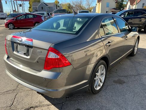 Used 2011 Ford Fusion SEL w/ 302A Rapid Spec Order Code image 3