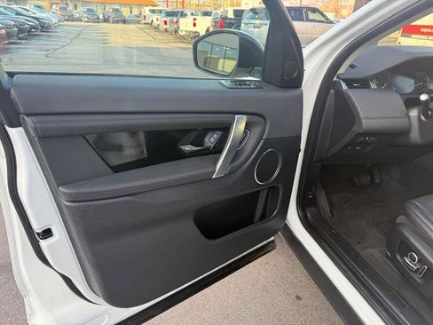 Used 2022 Land Rover Discovery Sport S image 15