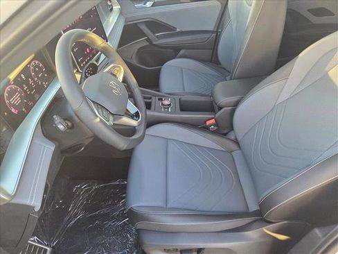 New 2026 Volkswagen Tiguan SE R-Line image 4