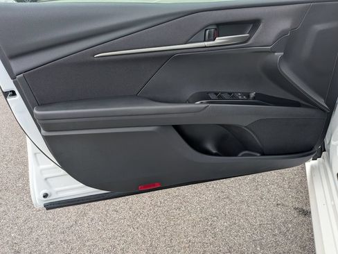 Used 2026 Toyota Camry LE FWD image 9
