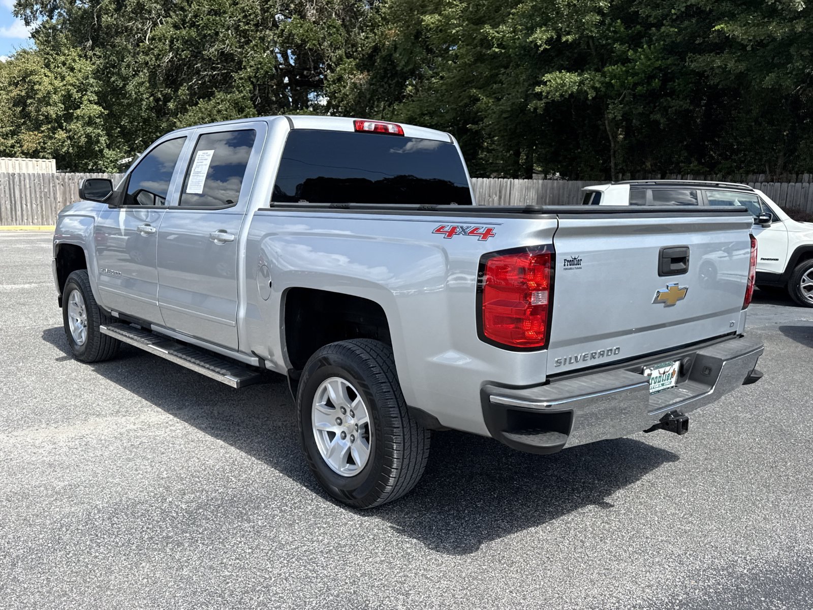 Used 2017 Chevrolet Silverado 1500 LT w/ All Star Edition AWD/4WD image 3