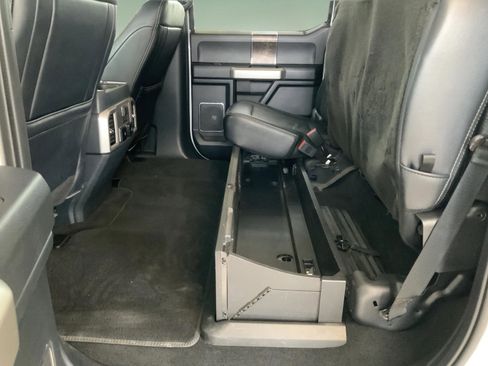 Used 2022 Ford F250 Lariat w/ Lariat Ultimate Package AWD/4WD image 28