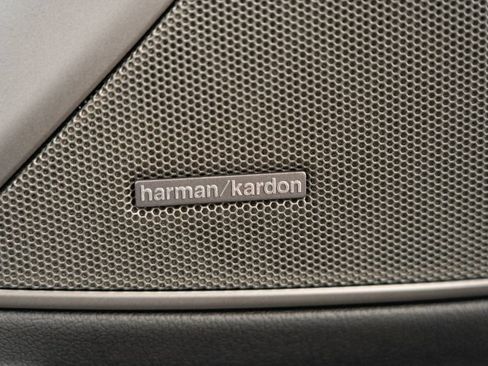 Used 2025 BMW M3 Competition w/ M Carbon Exterior Package AWD/4WD image 23