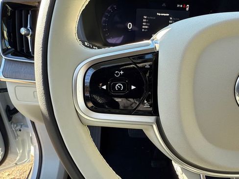 New 2026 Volvo XC90 B6 Ultra image 12