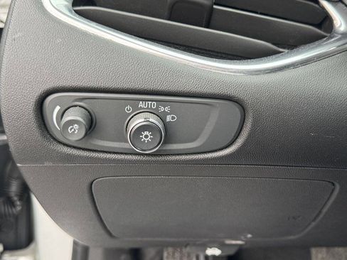 Used 2019 Chevrolet Malibu LT image 13